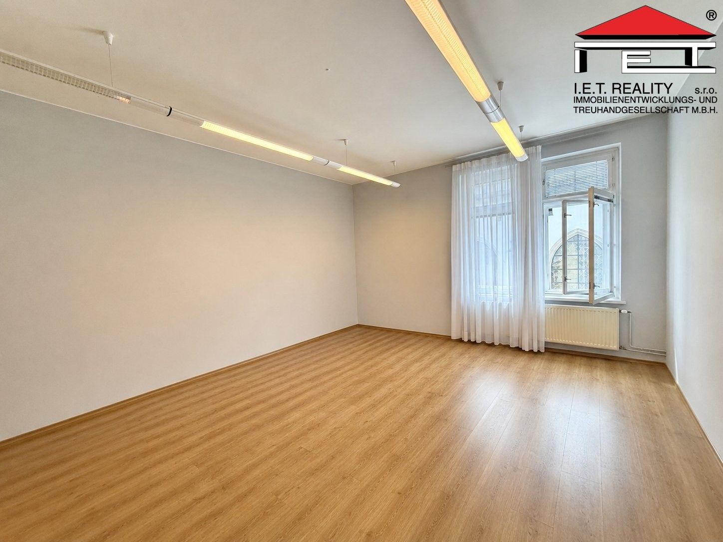 Pronájem komerčního prostoru 87 m² - foto 4