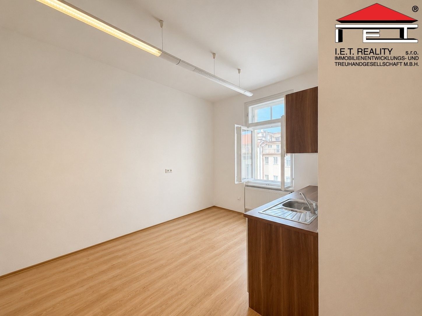 Pronájem komerčního prostoru 87 m² - foto 9