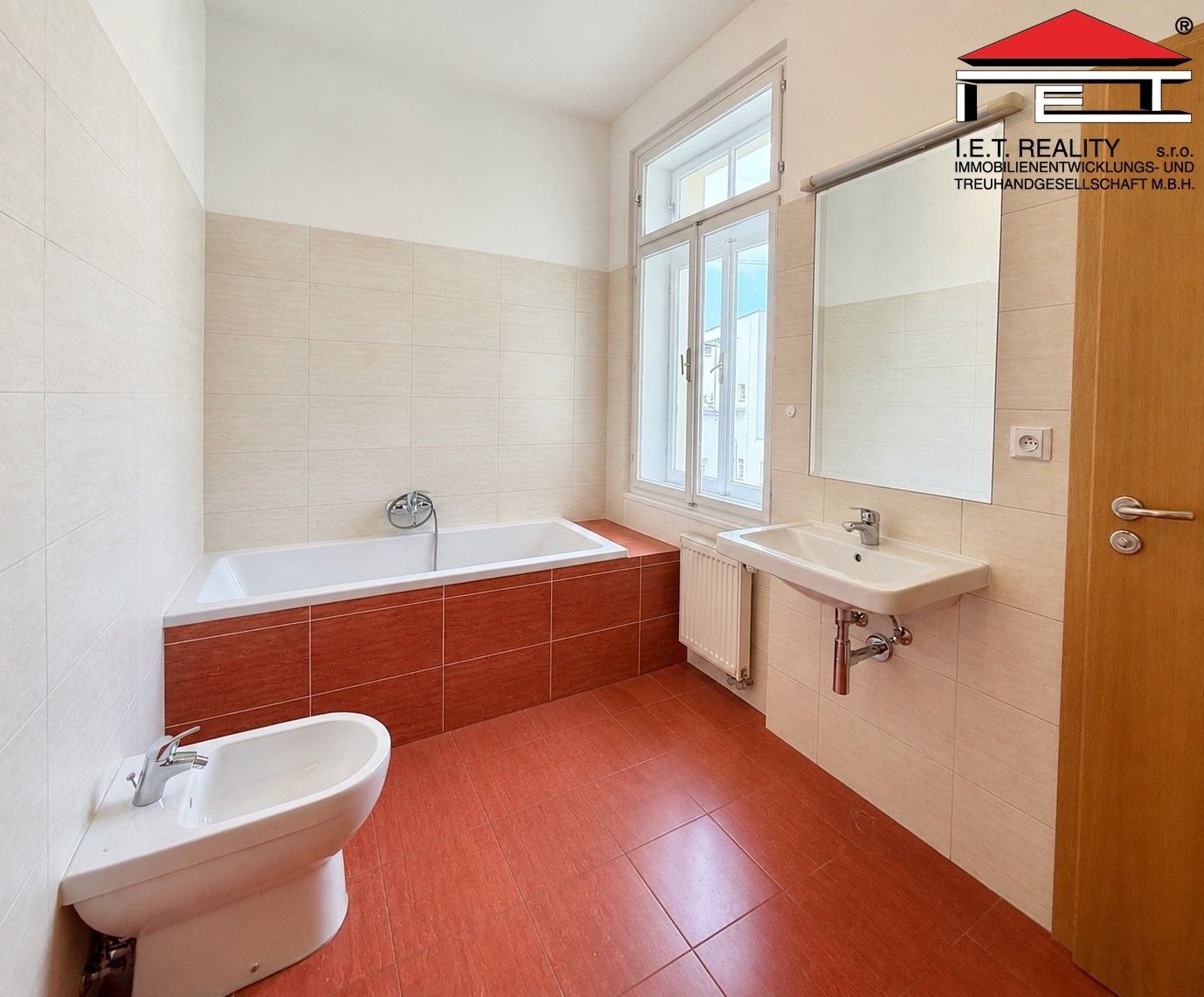 Pronájem komerčního prostoru 87 m² - foto 10