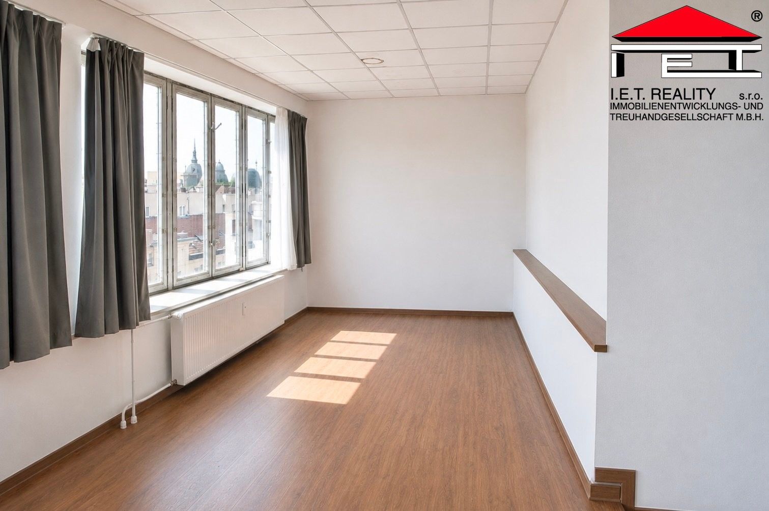 Pronájem komerčního prostoru 45 m² - foto 1