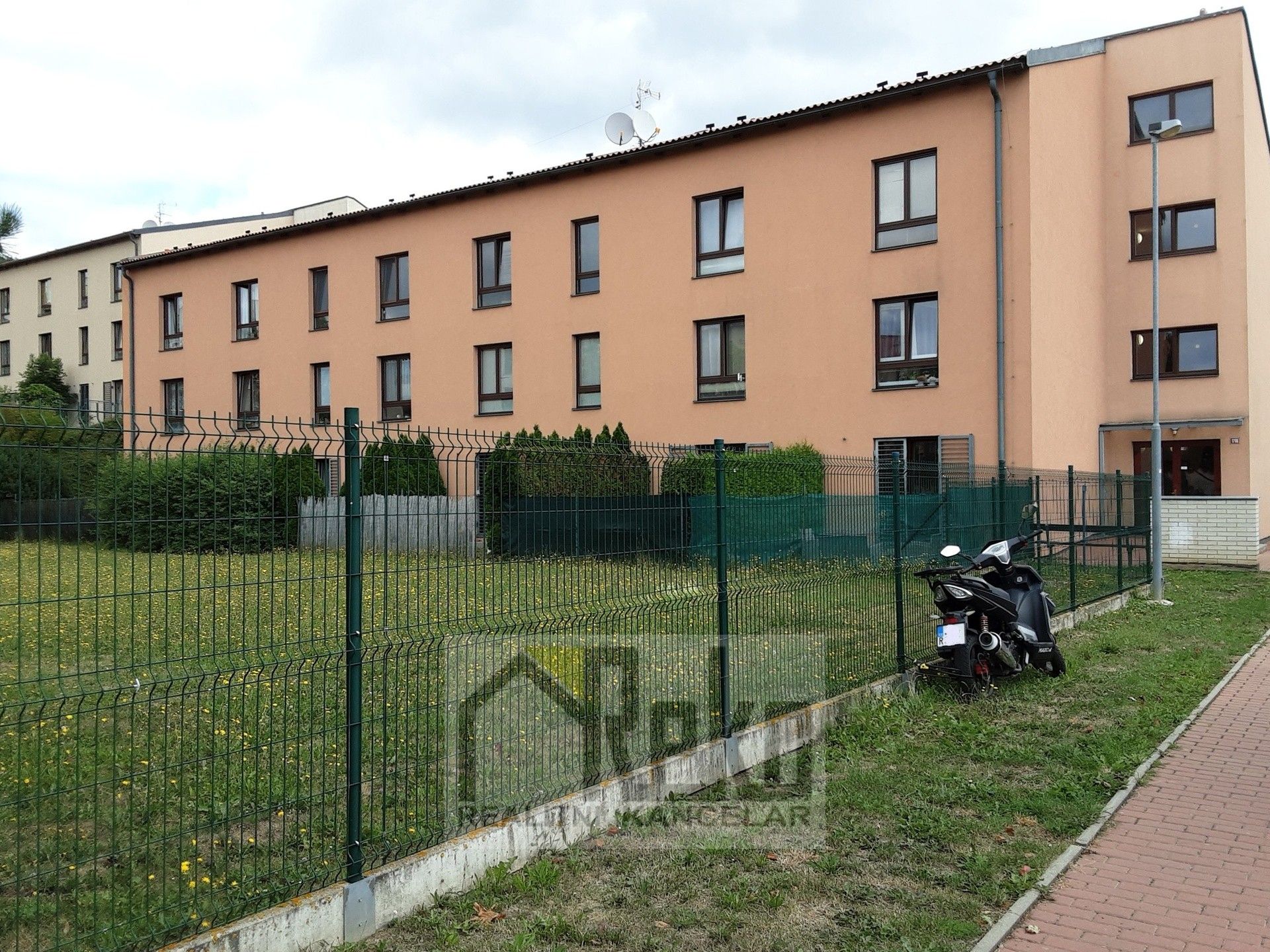Pronájem bytu 1+kk 30 m² - foto 1