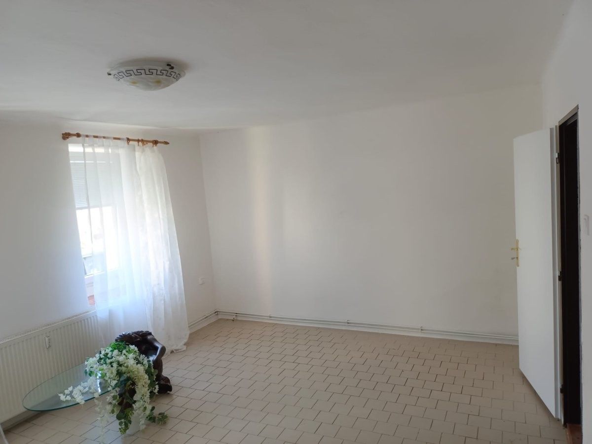 Pronájem bytu 1+1 48 m² - foto 5