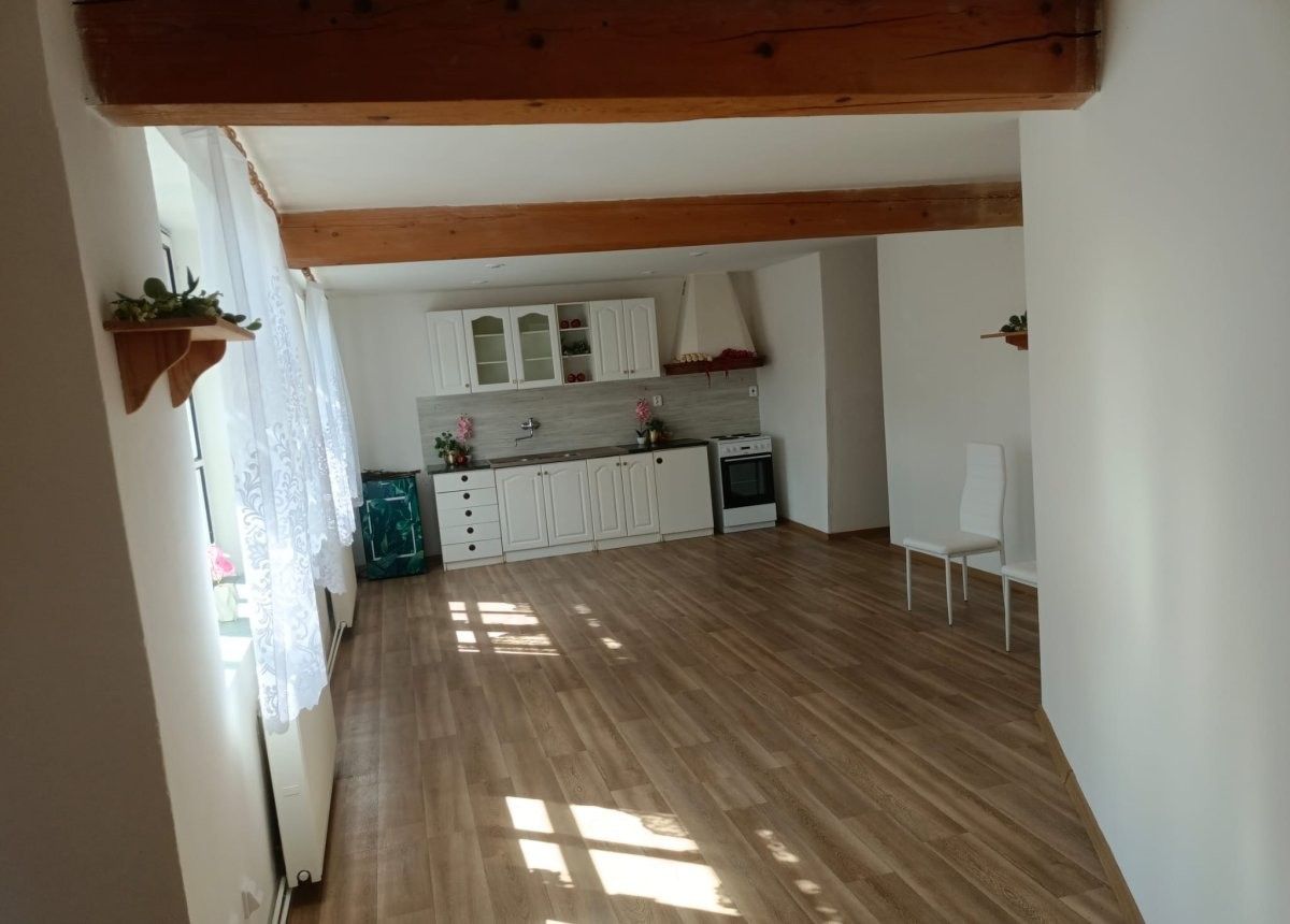 Pronájem bytu 2+kk 53 m² - foto 1