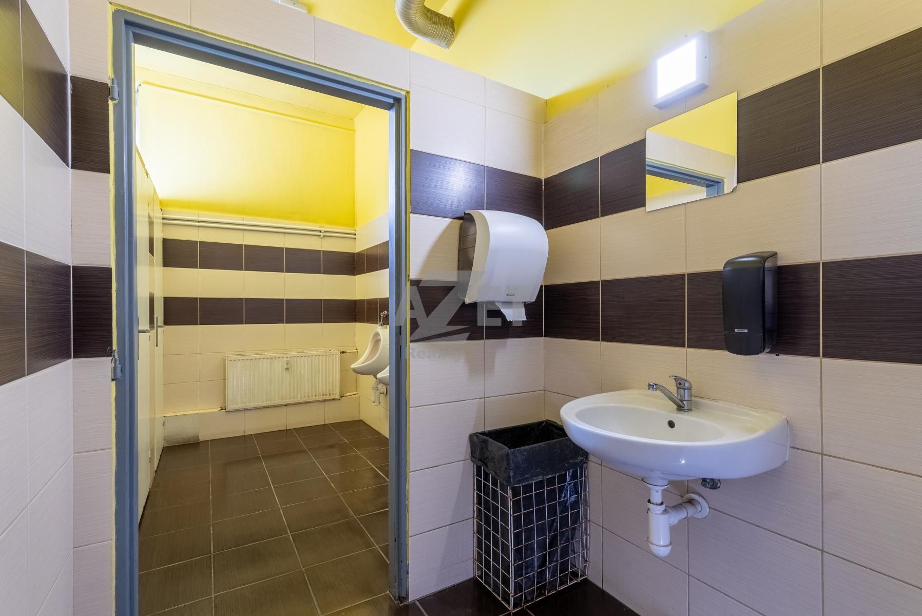 Pronájem komerčního prostoru 260 m² - foto 20