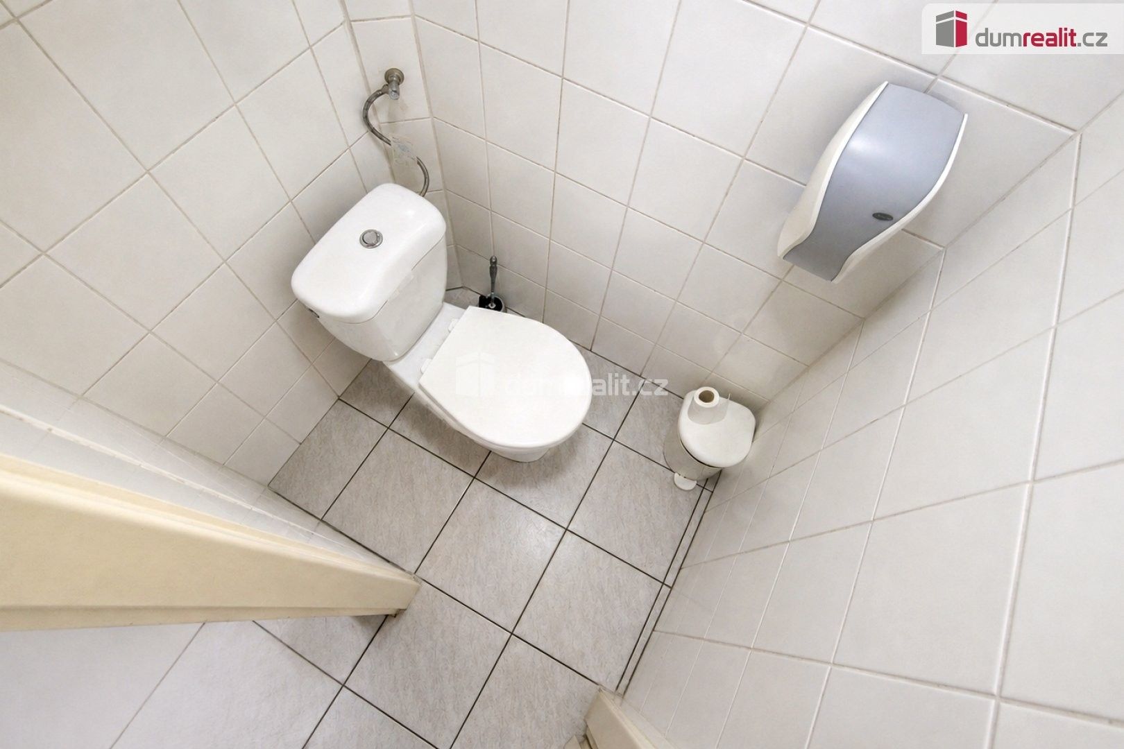 Prodej komerčního prostoru 74 m² - foto 24