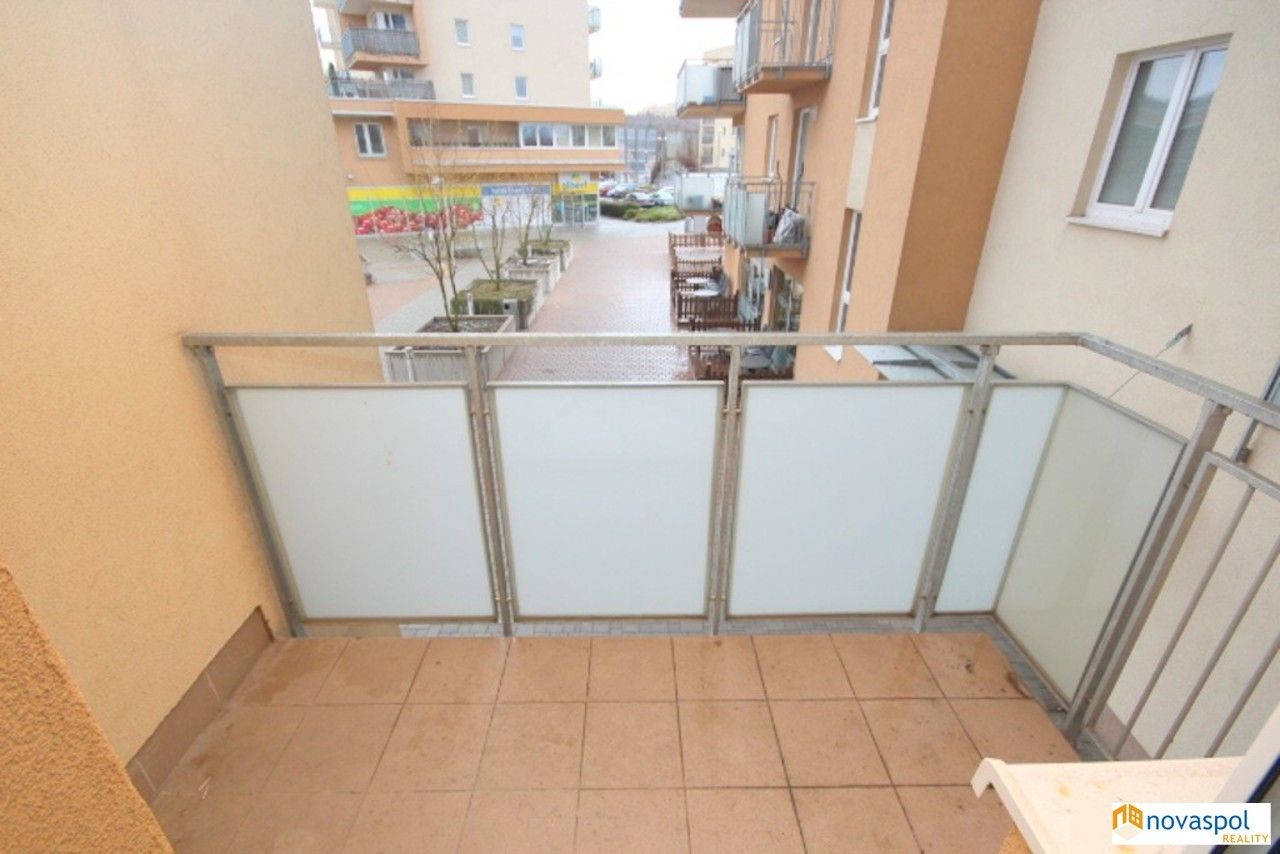 Pronájem bytu 1+kk 37 m² - foto 8
