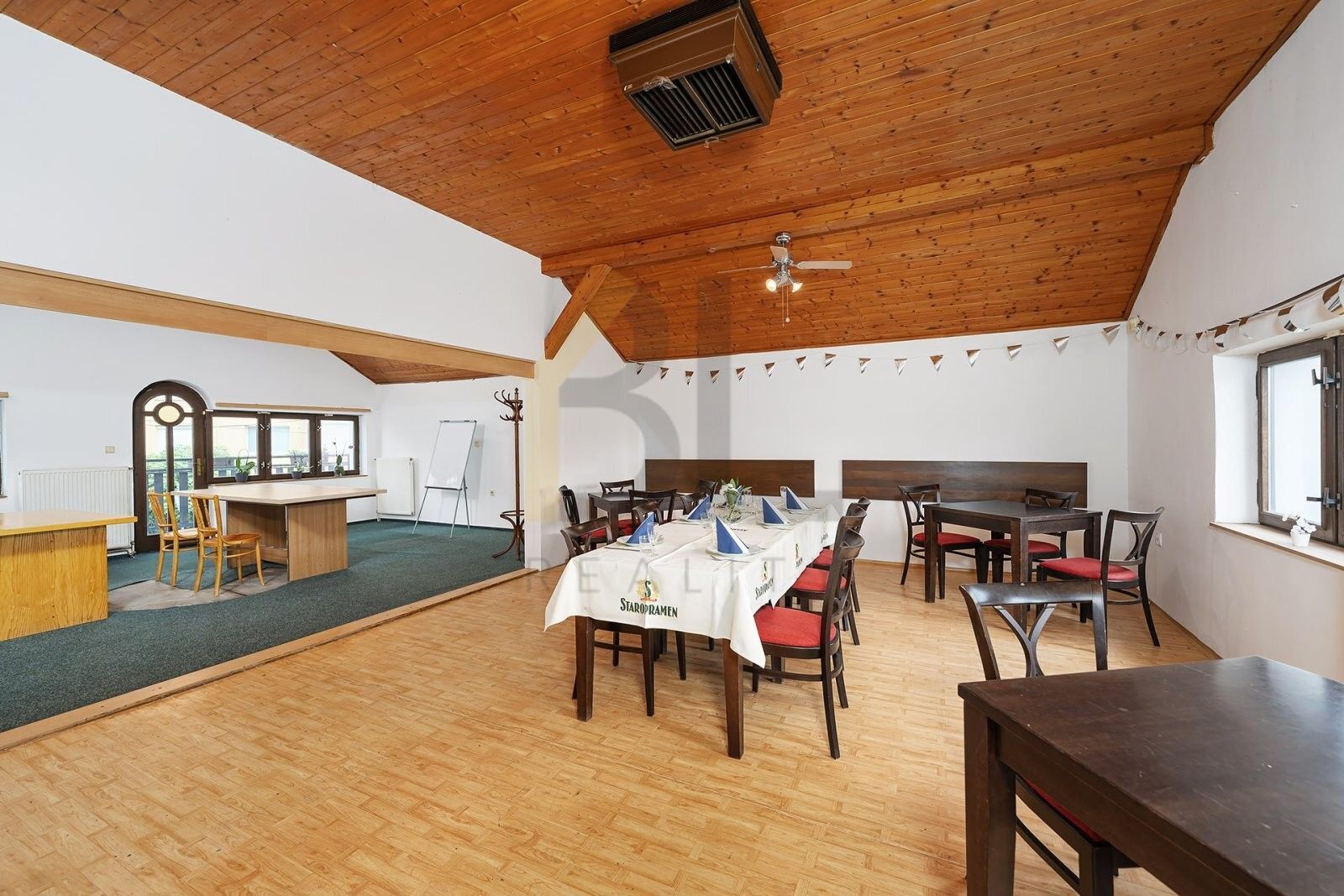 Prodej komerčního prostoru 299 m² - foto 10