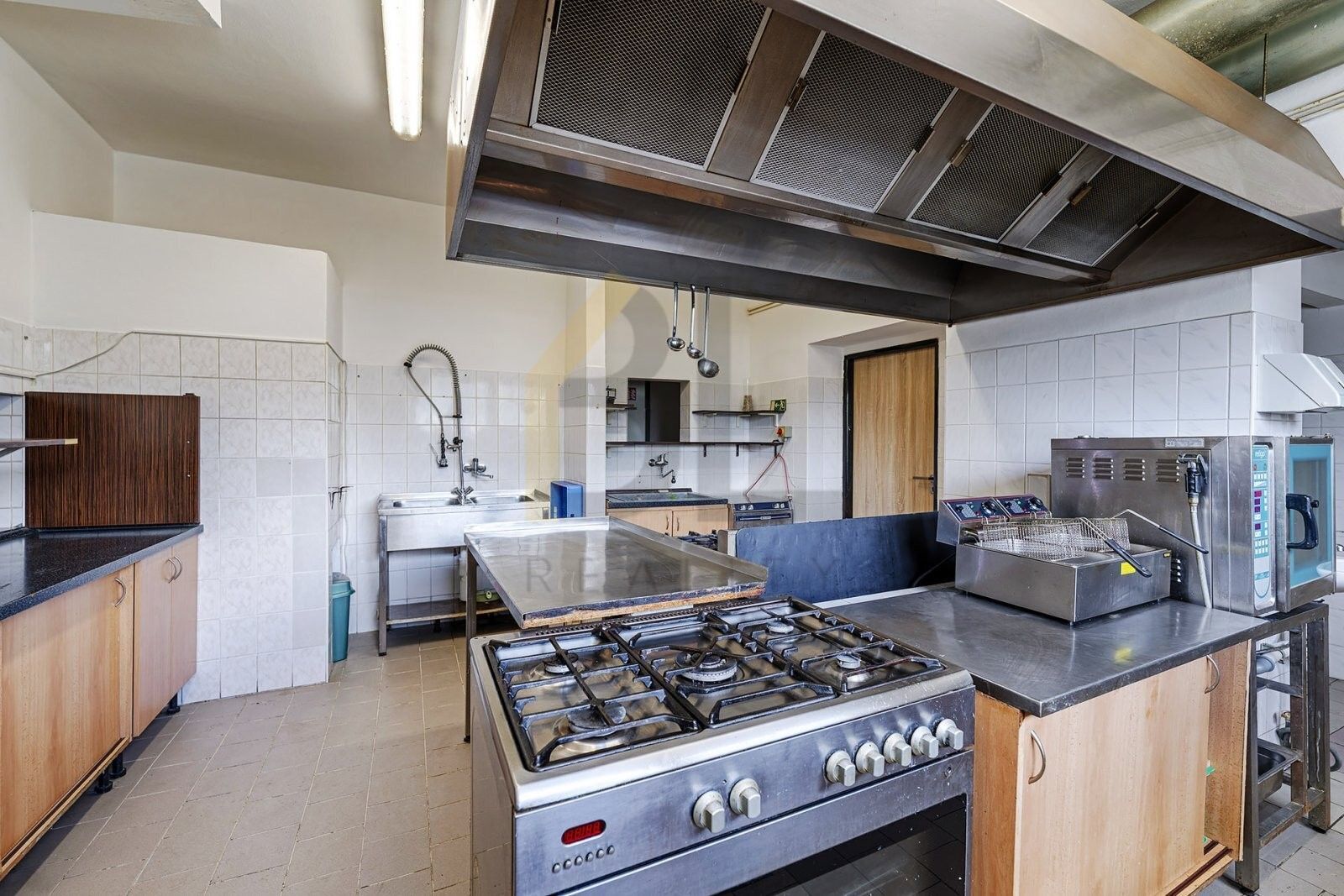 Prodej komerčního prostoru 299 m² - foto 15