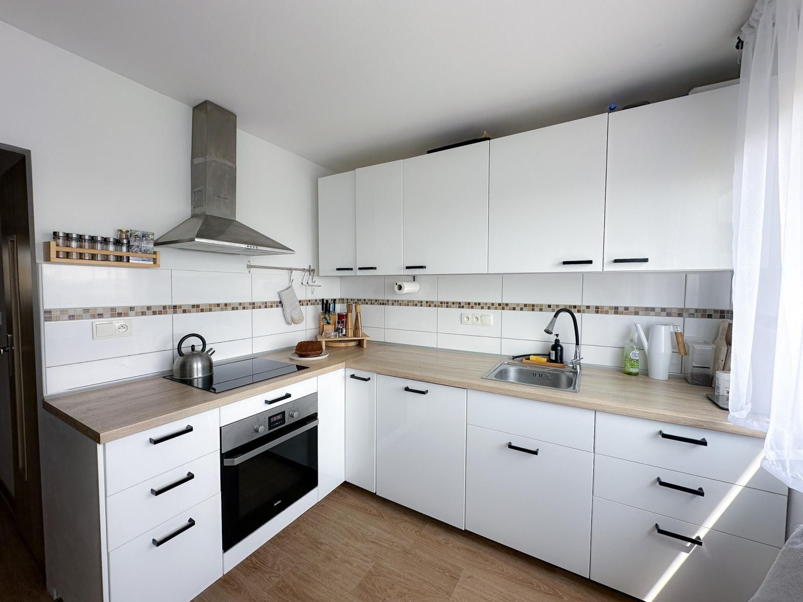 Prodej bytu 3+kk 65 m² - foto 1