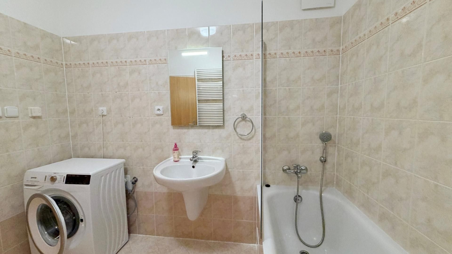 Pronájem bytu 2+kk 65 m² - foto 10
