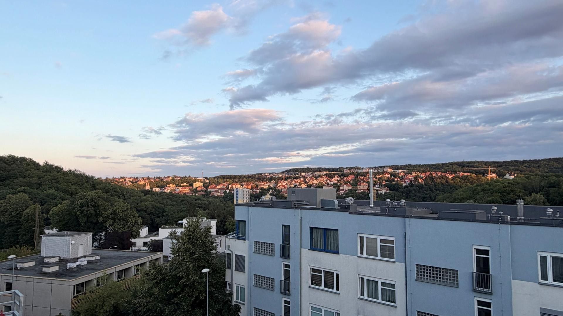 Pronájem bytu 2+kk 65 m² - foto 16