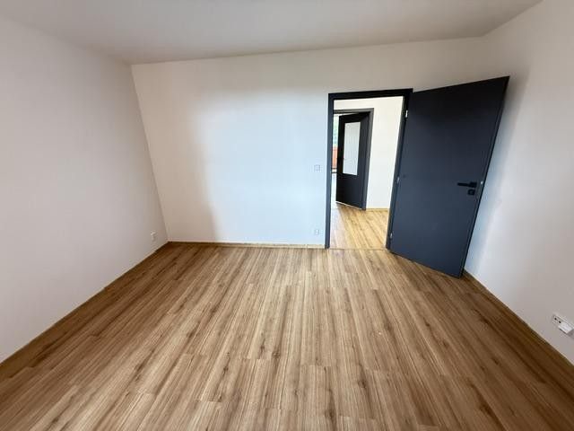 Pronájem bytu 3+1 78 m² - foto 7