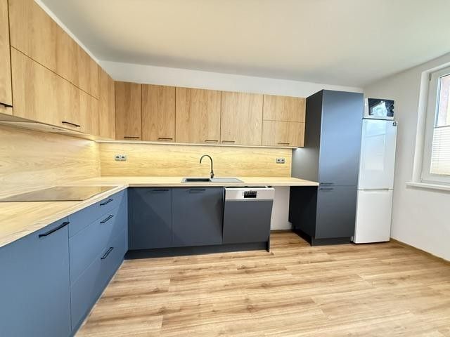 Pronájem bytu 3+1 78 m² - foto 1