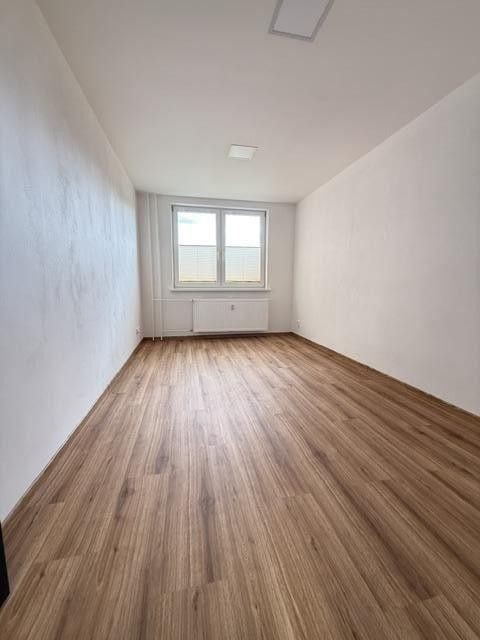 Pronájem bytu 3+1 78 m² - foto 9
