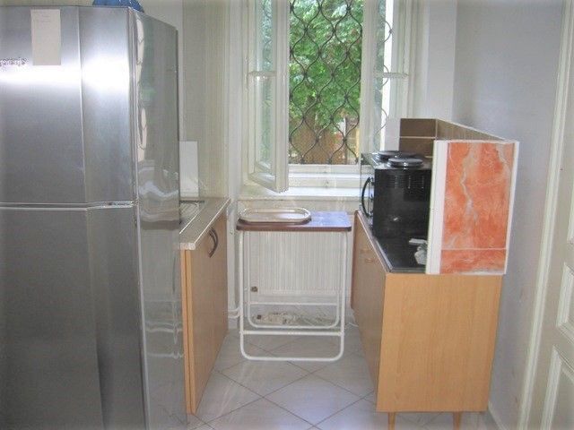 Pronájem bytu 3+1 70 m² - foto 2