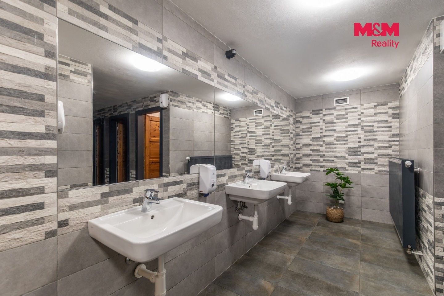Prodej komerčního prostoru 500 m² - foto 17