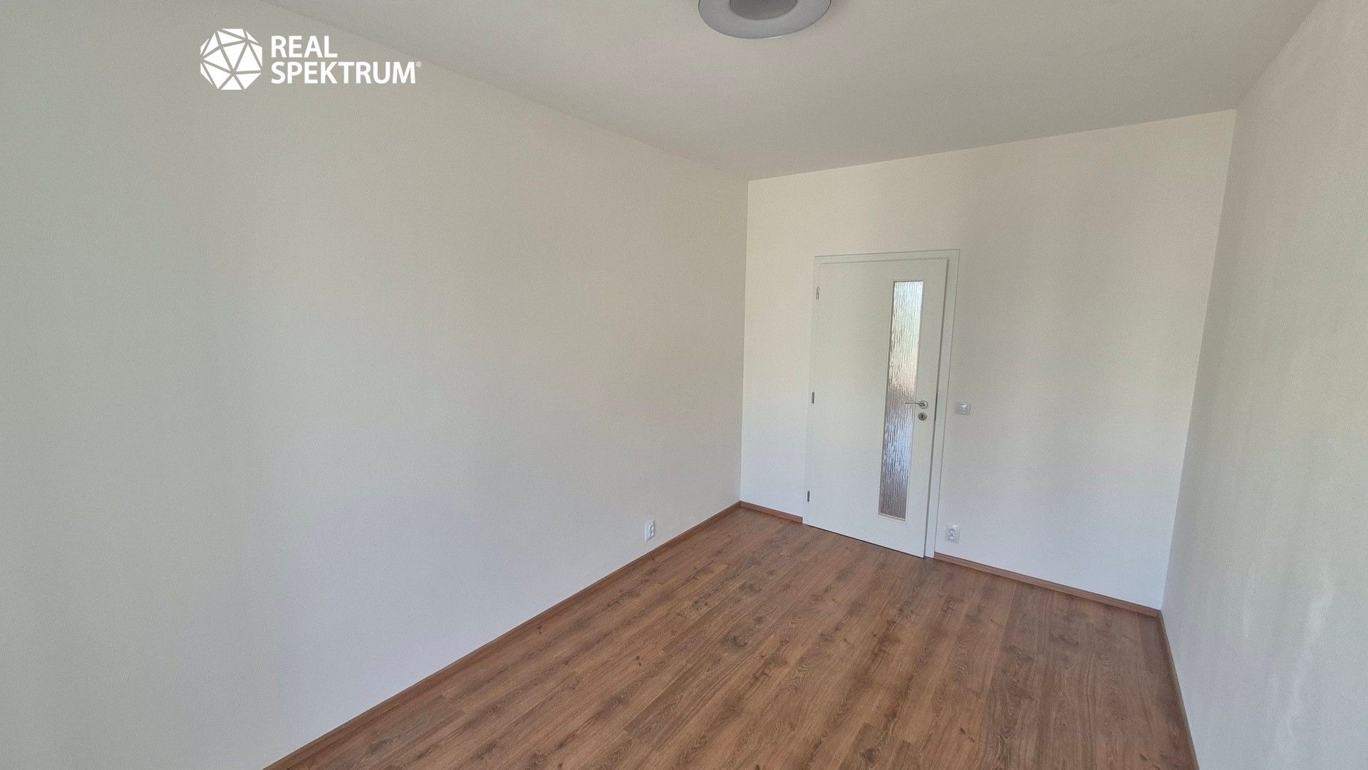 Pronájem bytu 3+kk 74 m² - foto 12