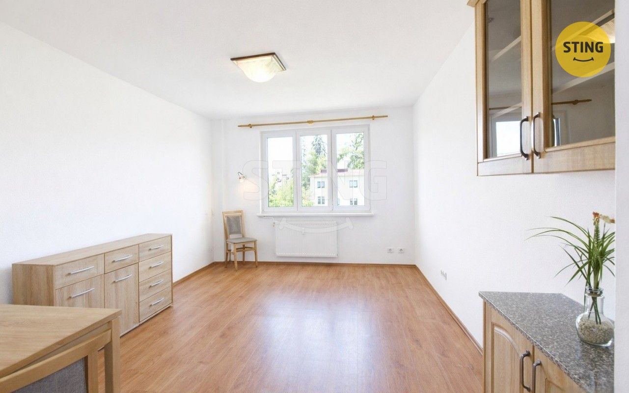 Pronájem bytu 1+1 37 m² - foto 2