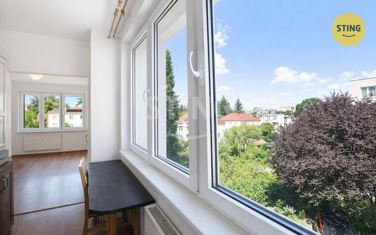 Pronájem bytu 1+1 37 m² - foto 4