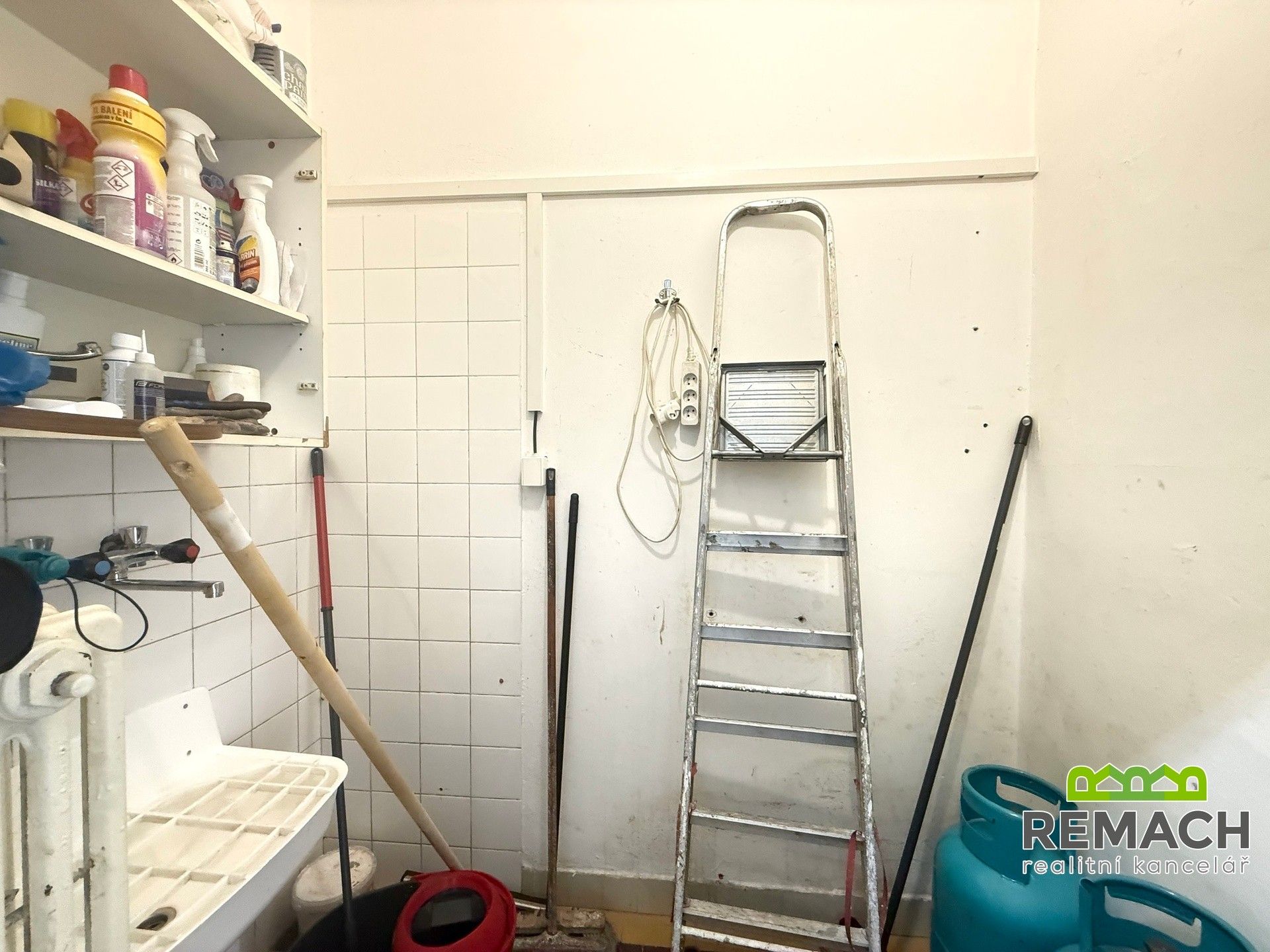 Pronájem komerčního prostoru 222 m² - foto 7