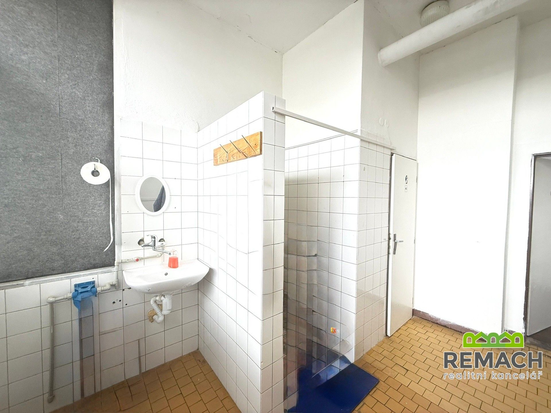 Pronájem komerčního prostoru 222 m² - foto 9