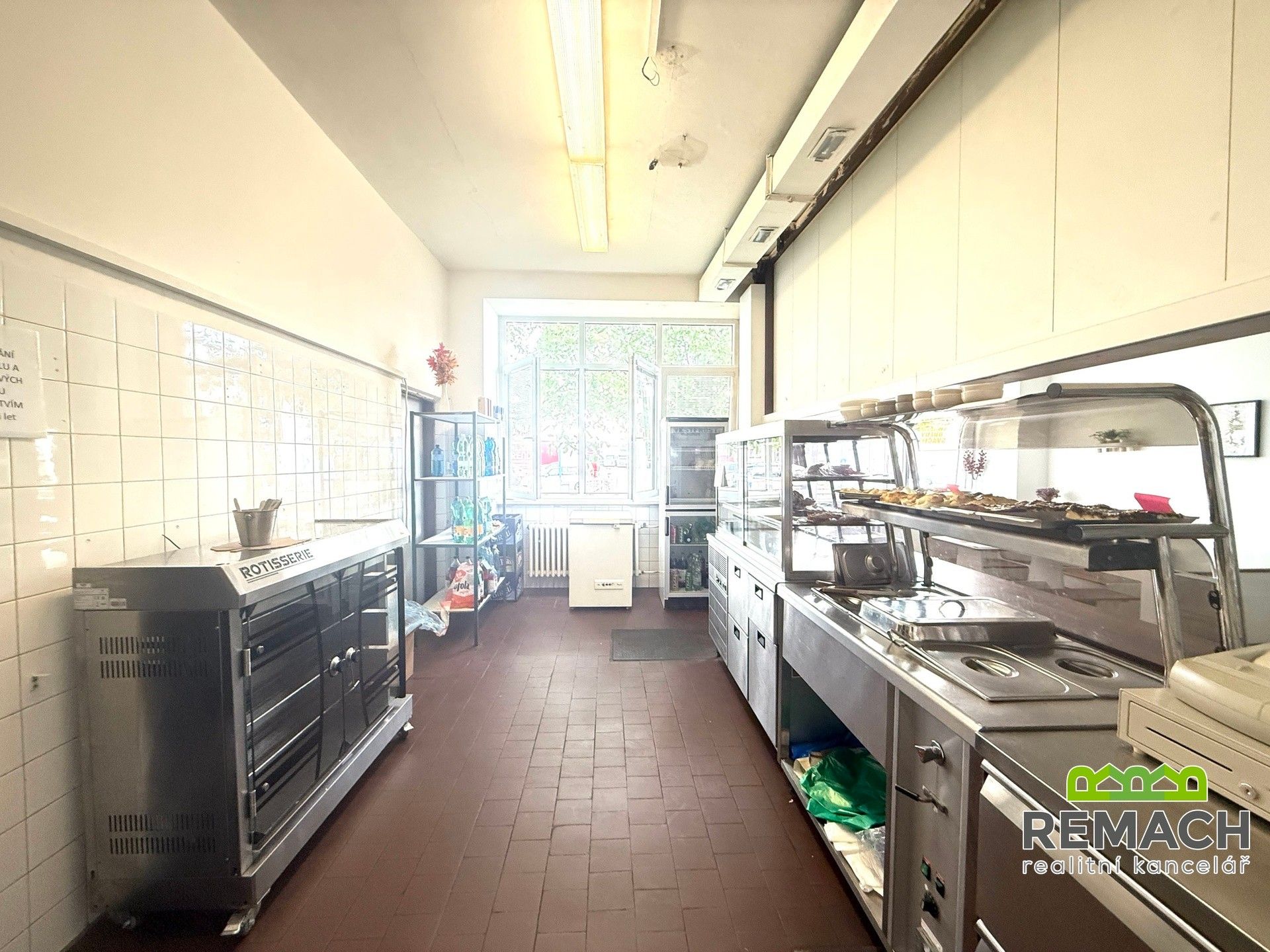 Pronájem komerčního prostoru 222 m² - foto 15