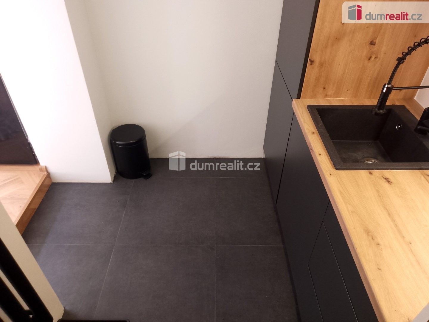 Pronájem bytu 2+kk 33 m² - foto 5