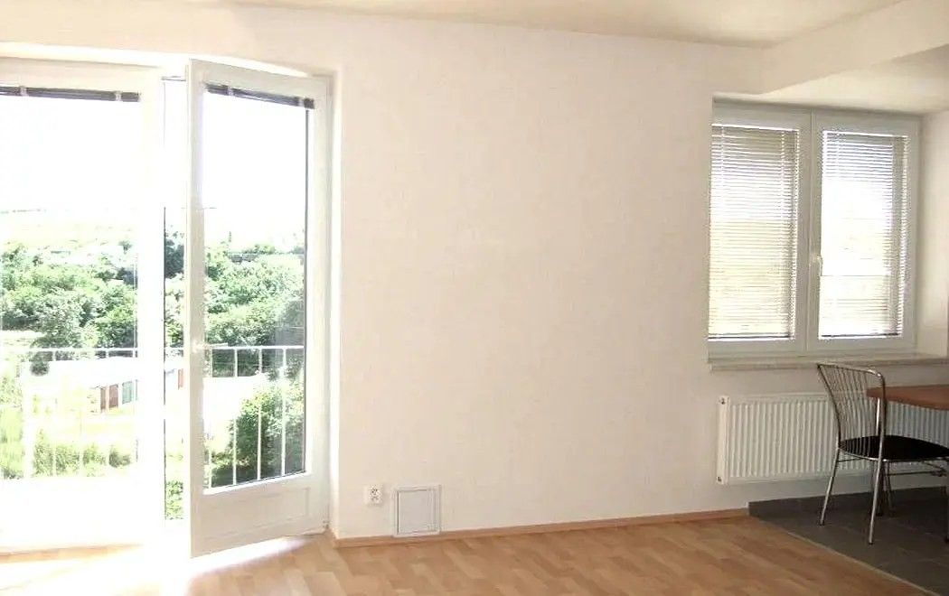 Pronájem bytu 1+1 34 m² - foto 5