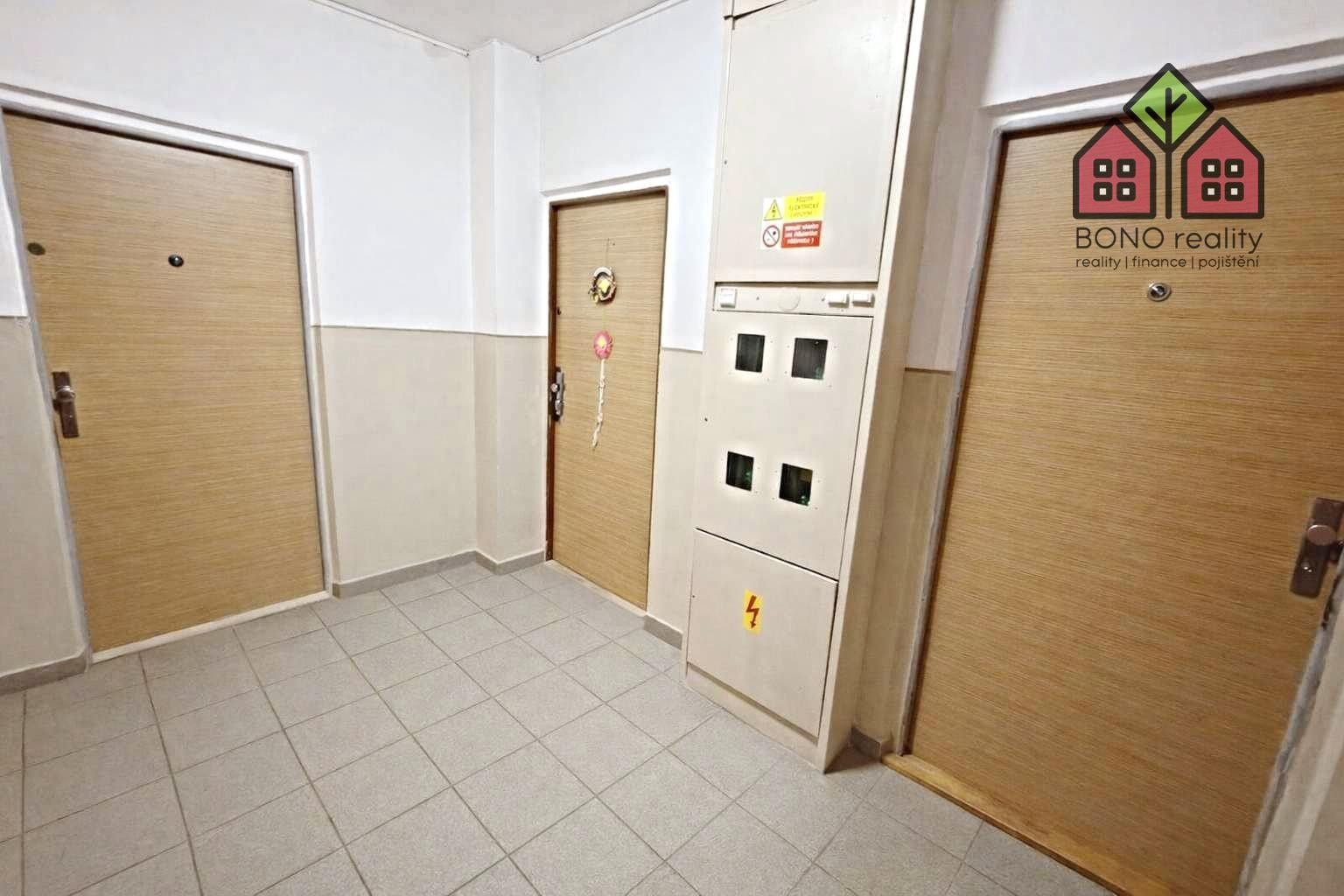 Pronájem bytu 3+1 75 m² - foto 8