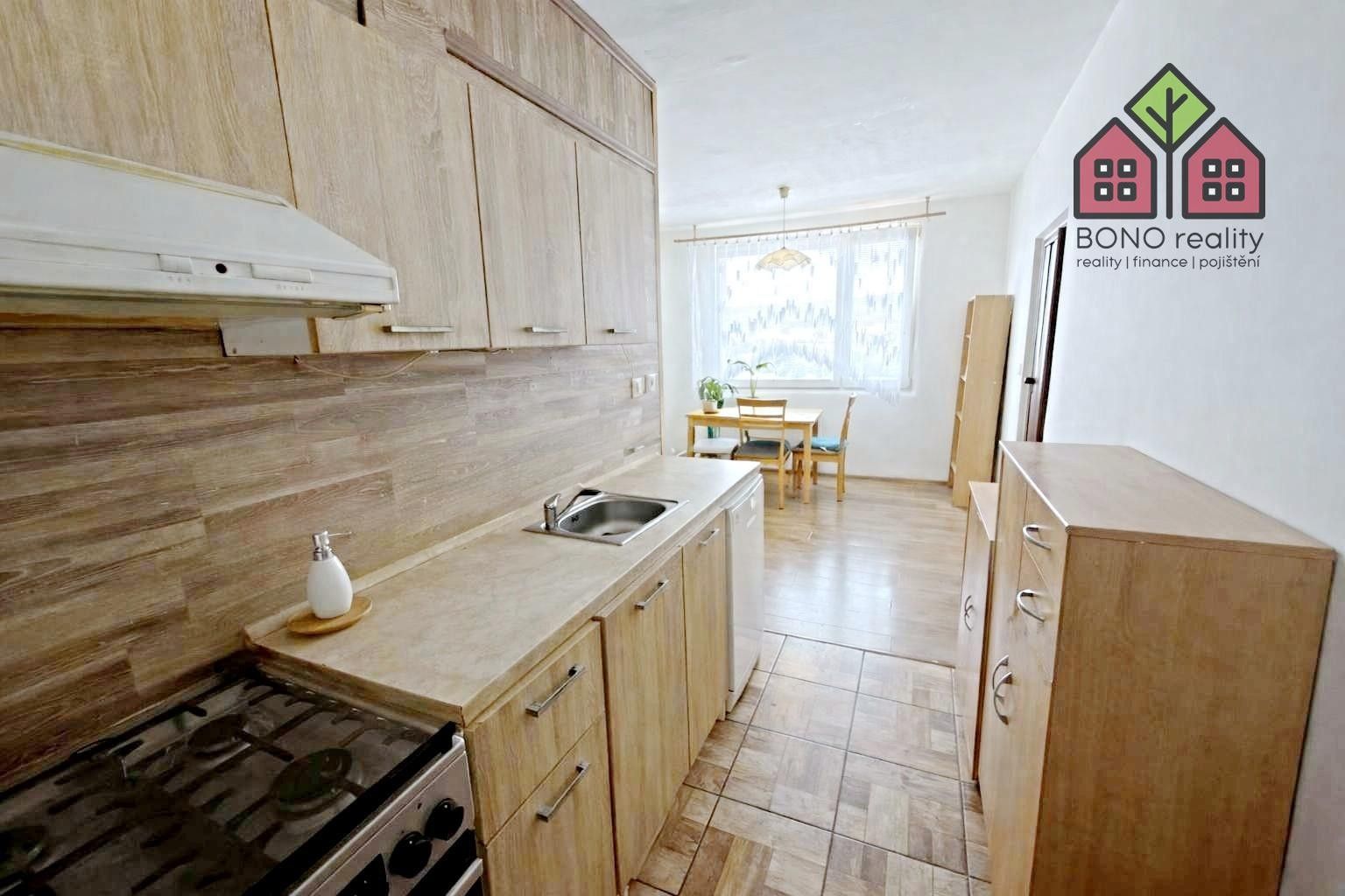 Pronájem bytu 3+1 75 m² - foto 2