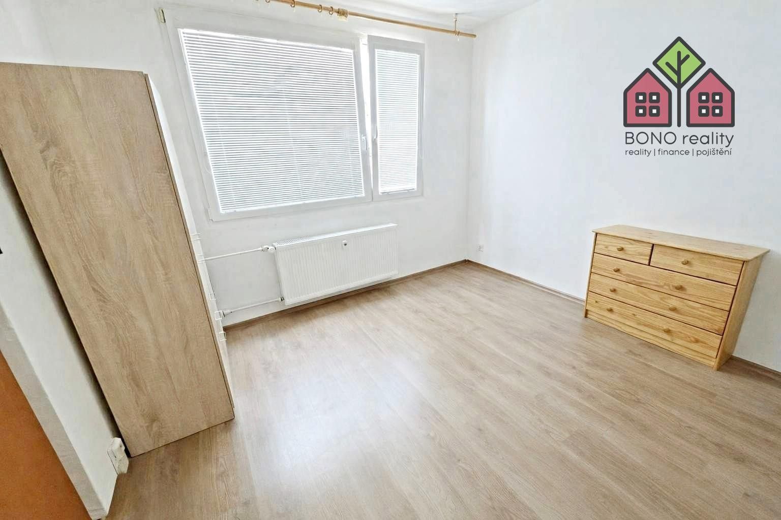 Pronájem bytu 3+1 75 m² - foto 21