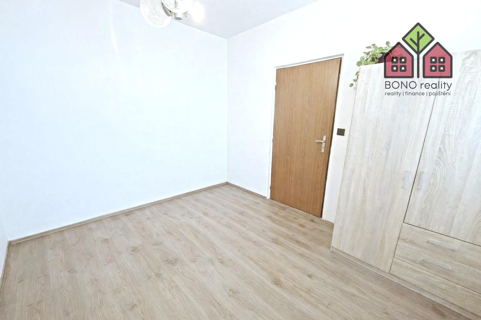 Pronájem bytu 3+1 75 m² - foto 24