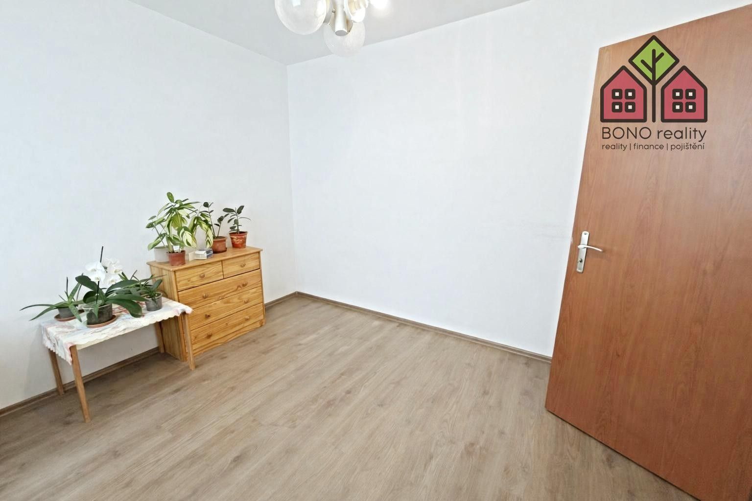 Pronájem bytu 3+1 75 m² - foto 22