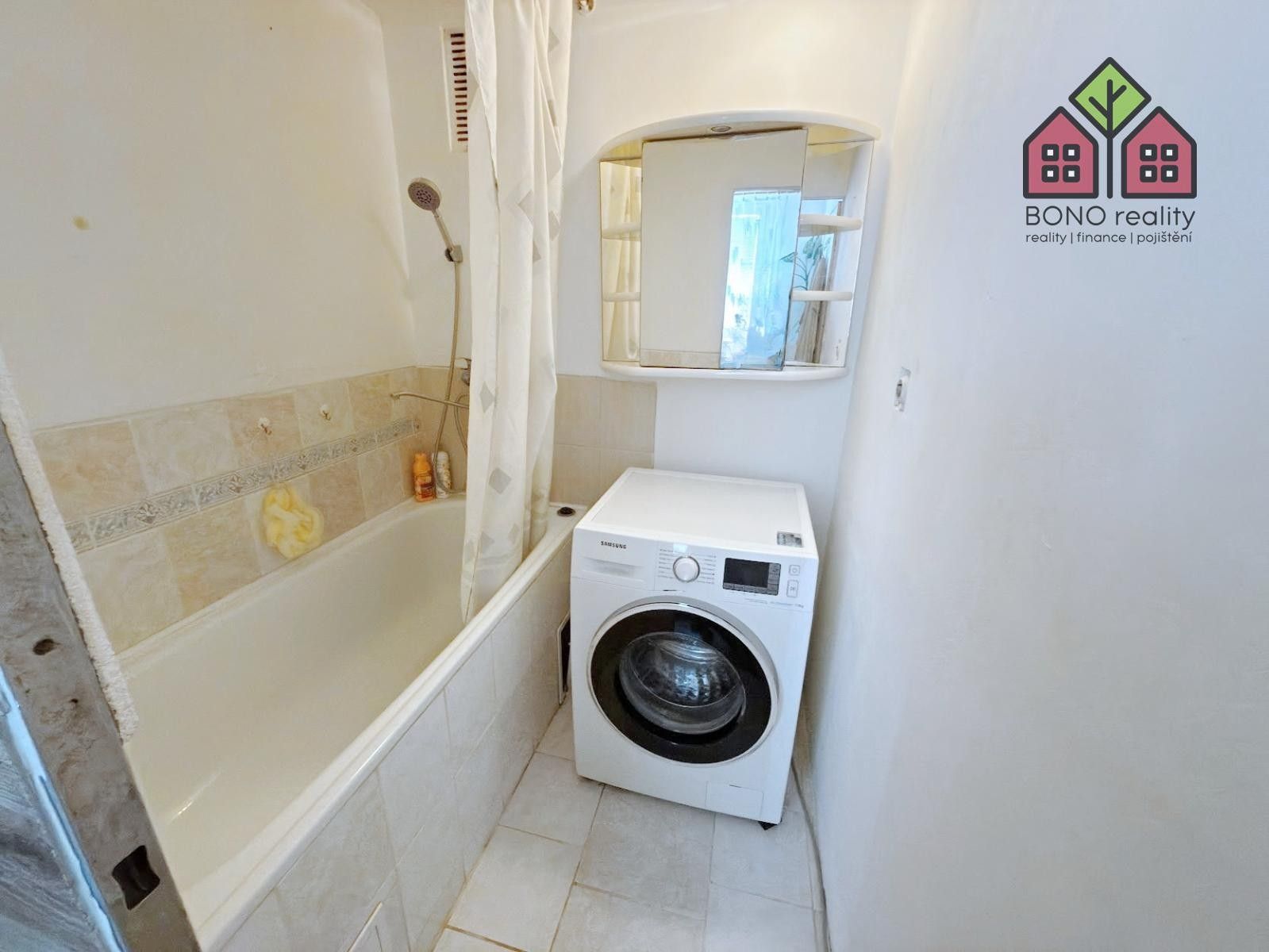Pronájem bytu 3+1 75 m² - foto 27