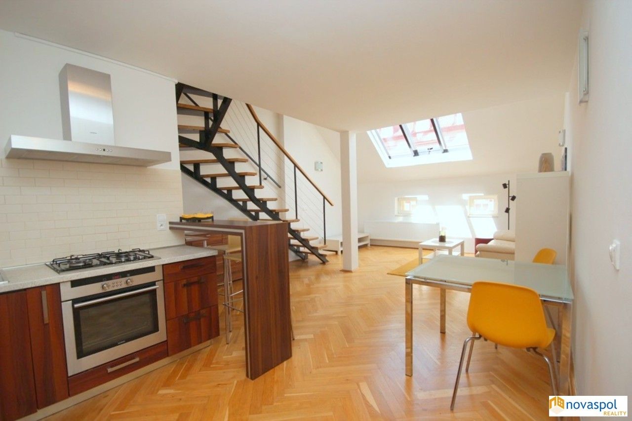 Pronájem bytu 2+kk 84 m² - foto 6