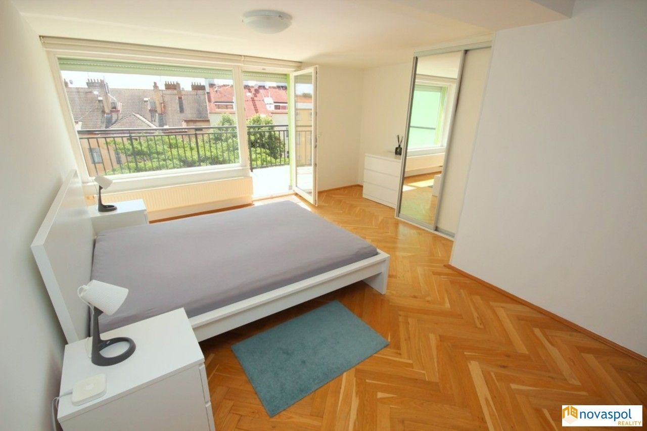 Pronájem bytu 2+kk 84 m² - foto 4