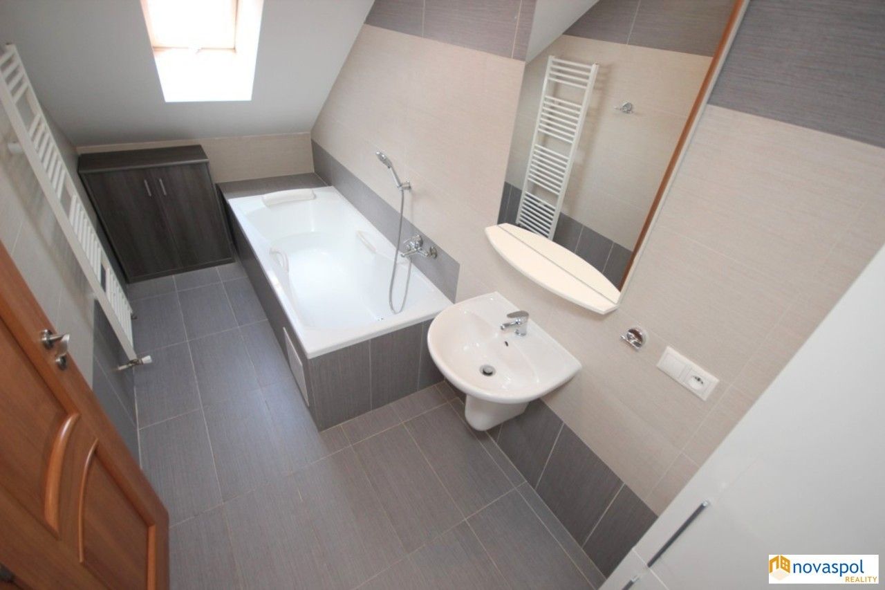 Pronájem bytu 2+kk 84 m² - foto 10