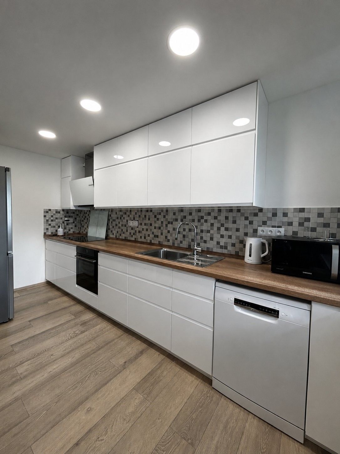 Pronájem bytu 3+kk 71 m² - foto 1