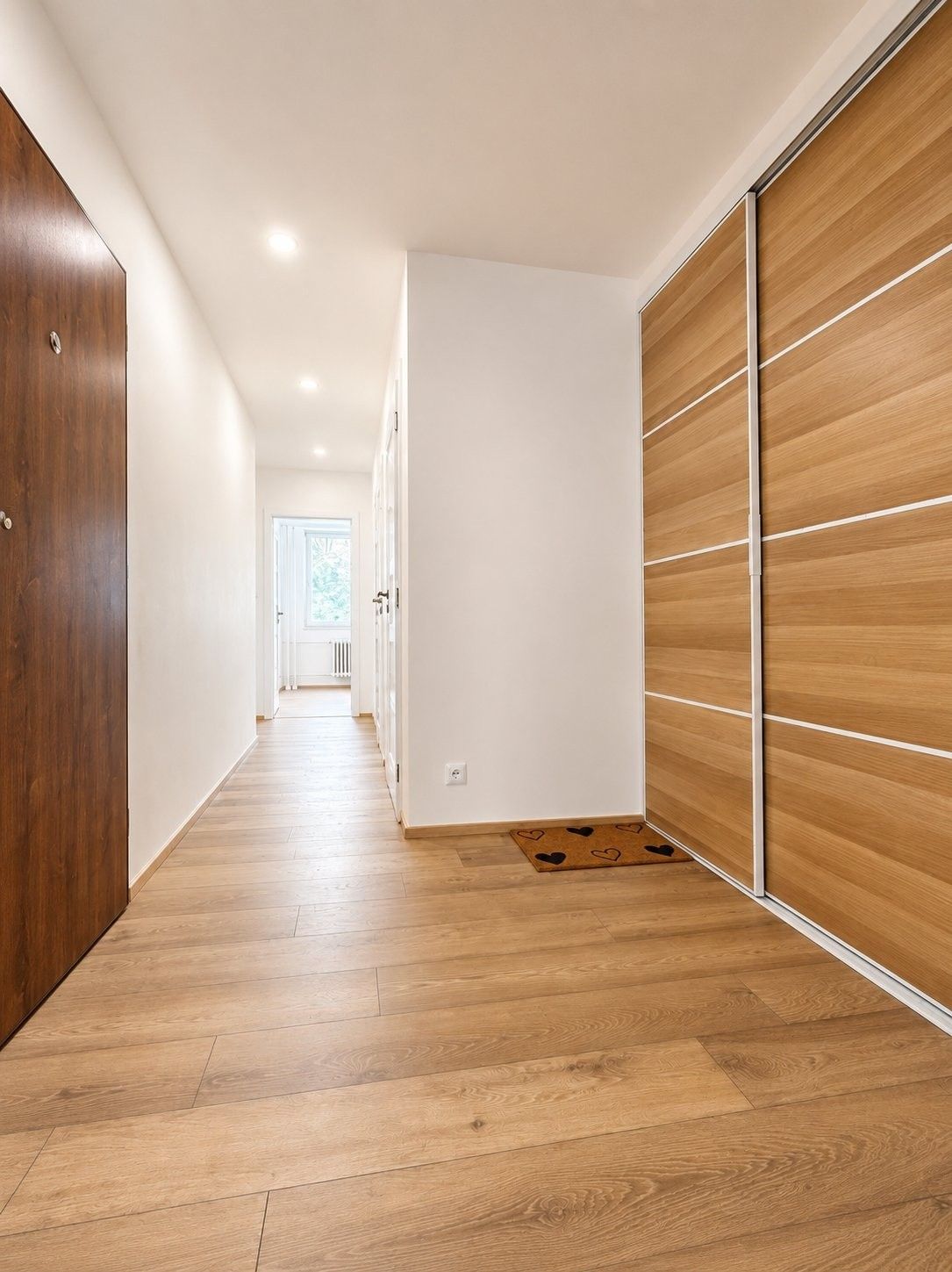 Pronájem bytu 3+kk 71 m² - foto 13