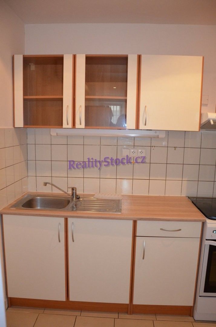 Pronájem bytu 1+kk 32 m² - foto 1