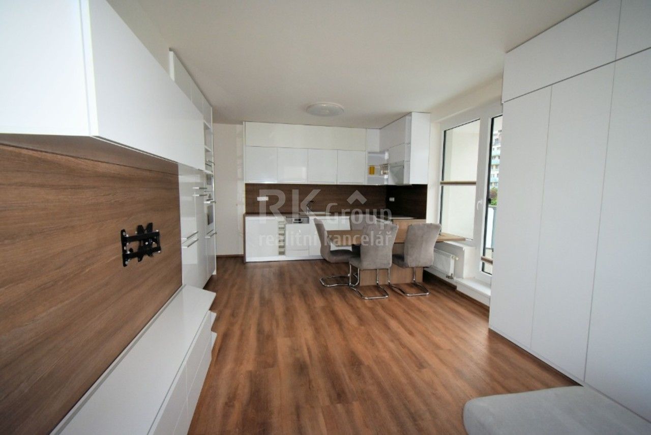 Prodej bytu 2+kk 65 m² - foto 2
