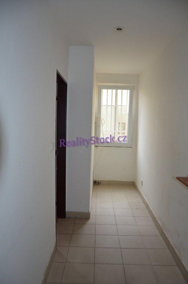 Pronájem bytu 1+kk 32 m² - foto 10