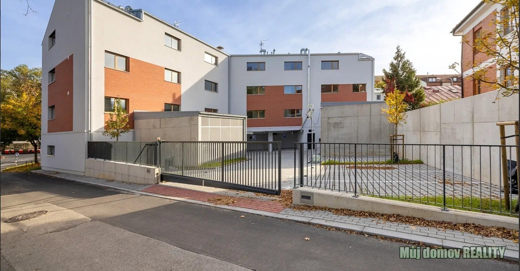 Pronájem bytu 2+kk 55 m² - foto 1