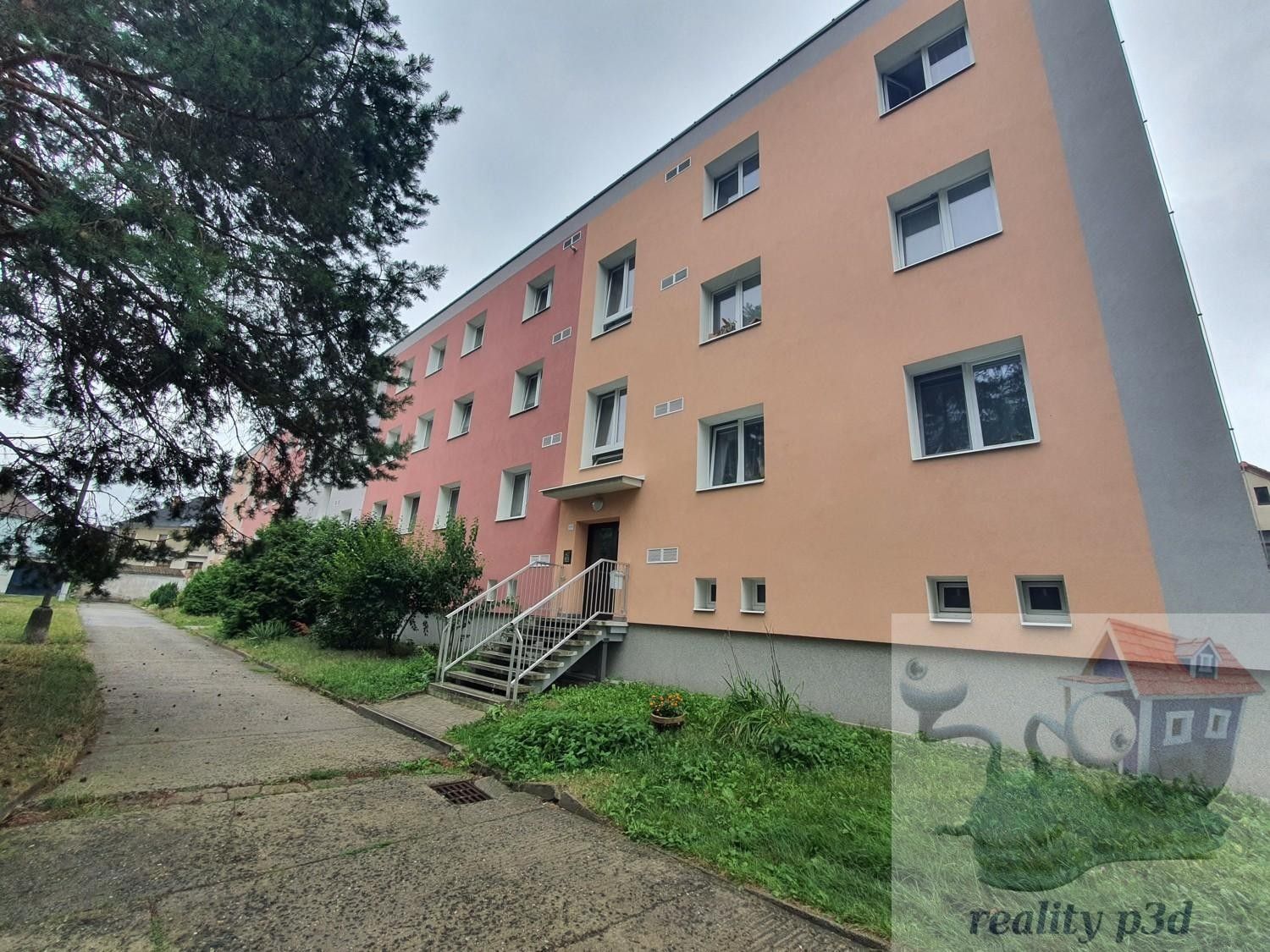 Pronájem bytu 3+1 69 m² - foto 1