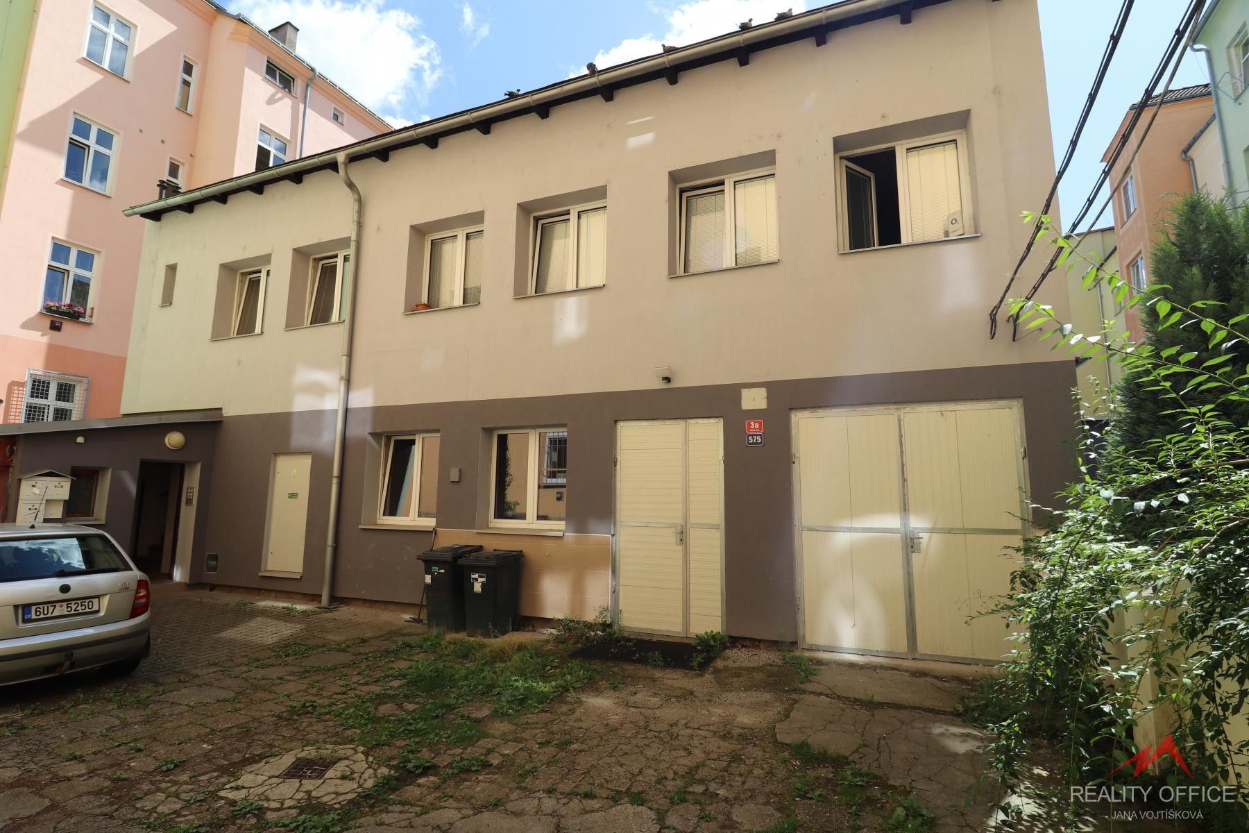 Pronájem nemovitosti 373 m² - foto 2