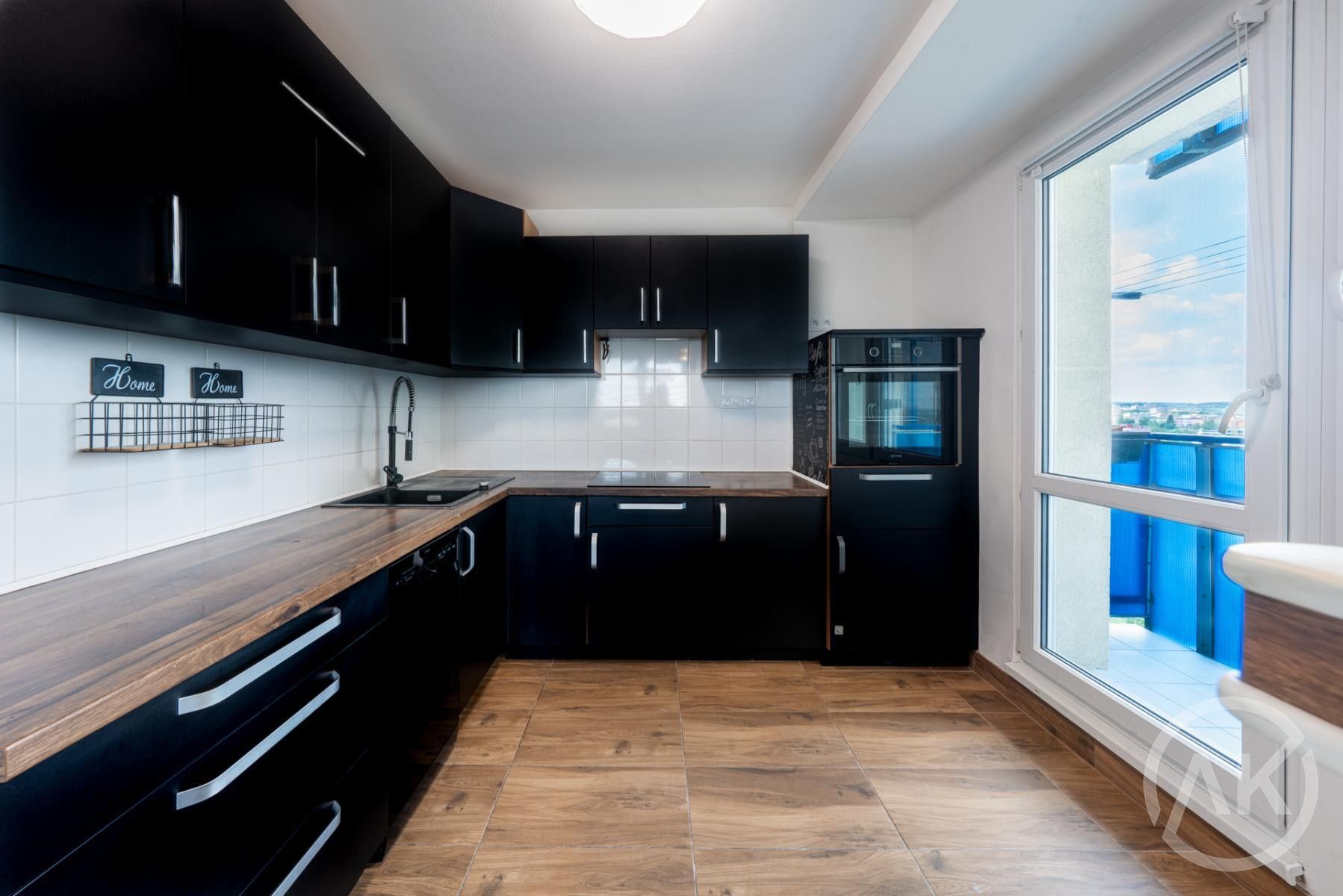 Prodej bytu 3+1 76 m² - foto 1