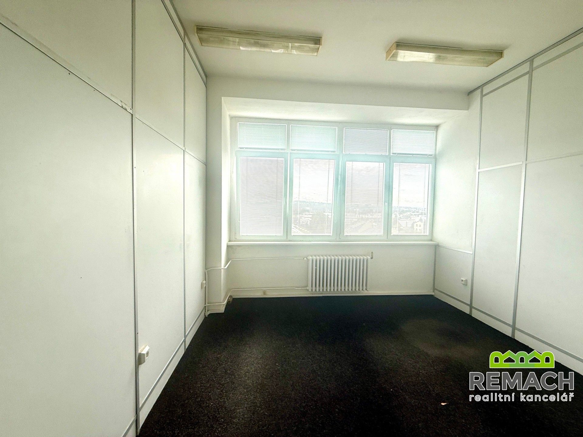 Pronájem komerčního prostoru 20 m² - foto 1
