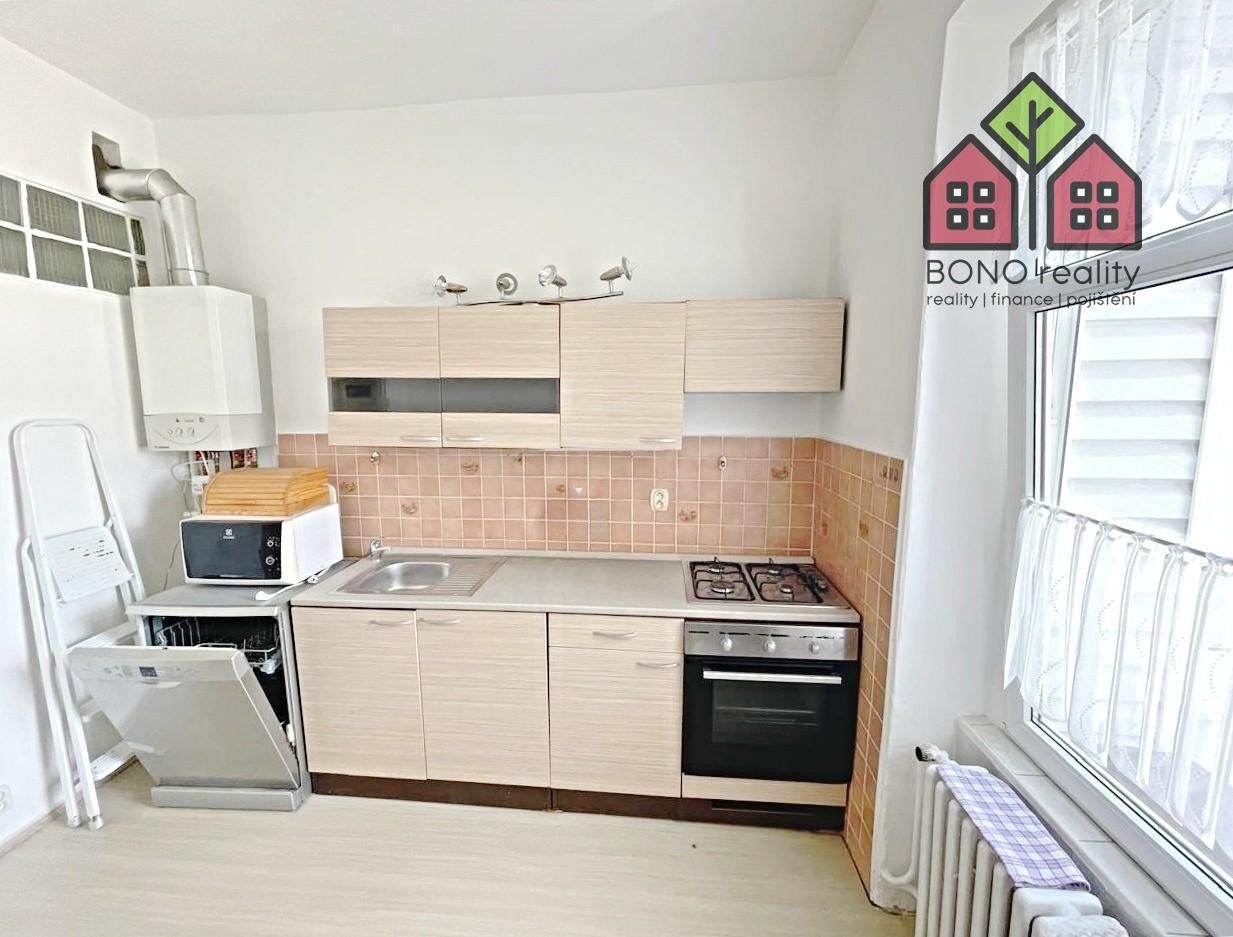 Pronájem bytu 3+1 75 m² - foto 4