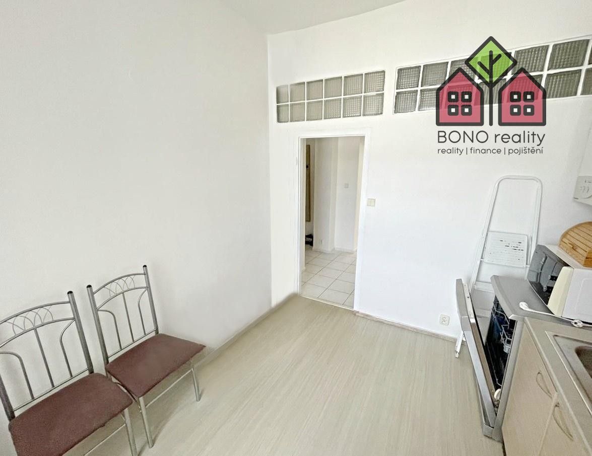 Pronájem bytu 3+1 75 m² - foto 6