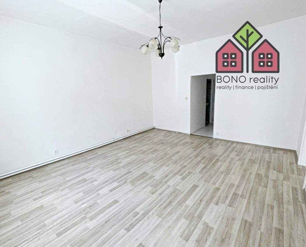 Pronájem bytu 3+1 75 m² - foto 8